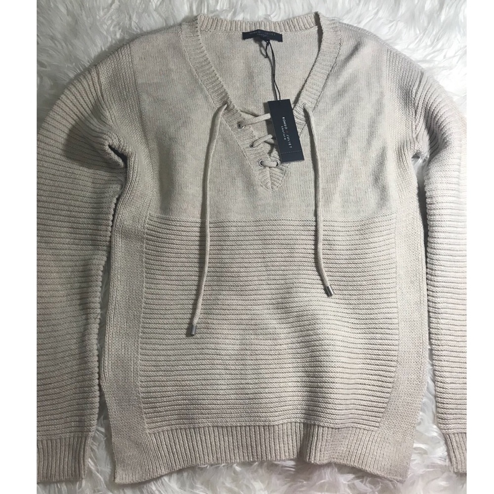 Romeo & Juliet Couture sweater - Picture 2 of 7