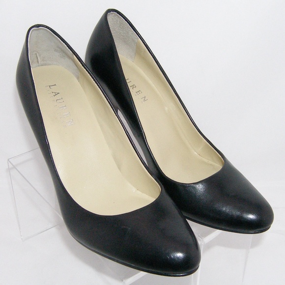 Lauren Ralph Lauren Shoes - Lauren Ralph Lauren black leather classic pumps 7B