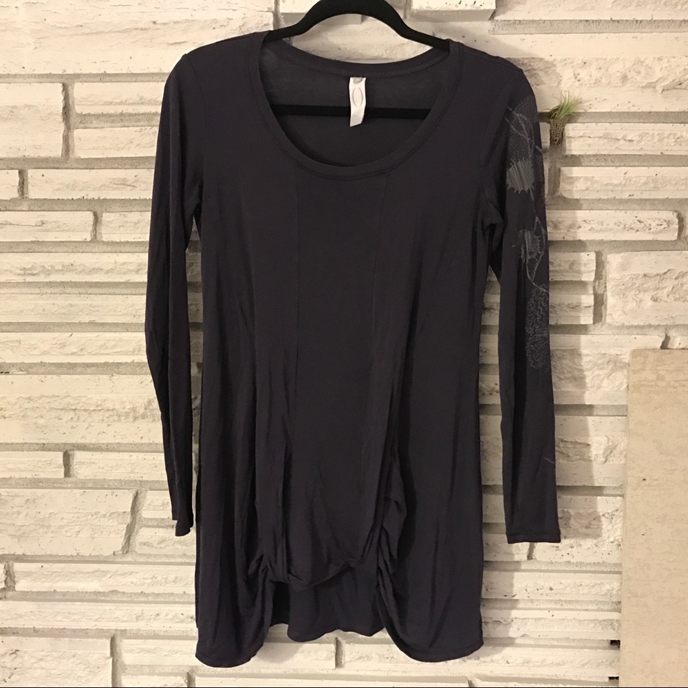 ✨ SALE ✨ DECA Paris eggplant tunic.