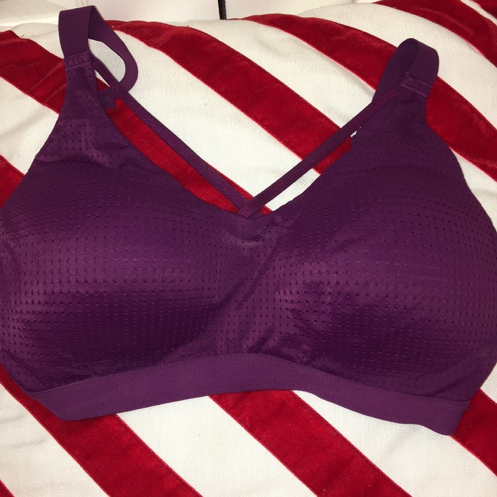 VS sports bra