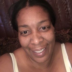 Meet your Posher, Yolanda