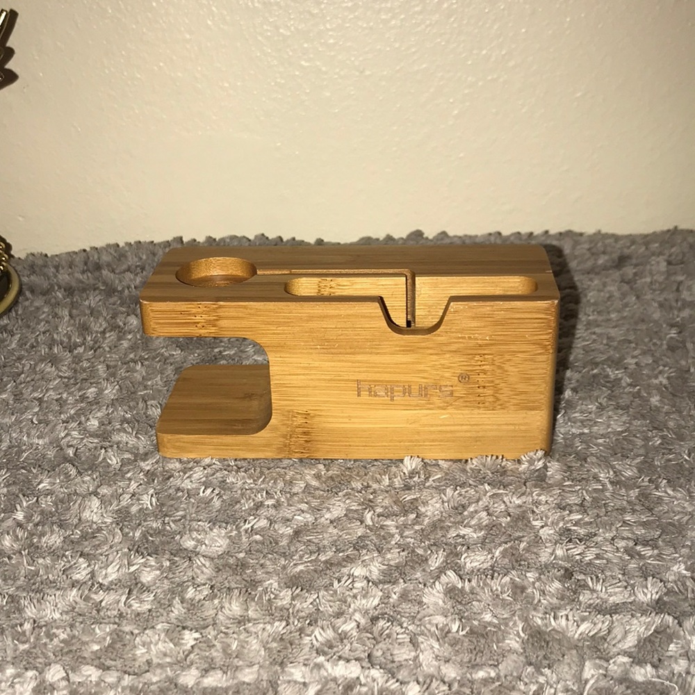 Wooden IPhone and Apple Watch charge stand
