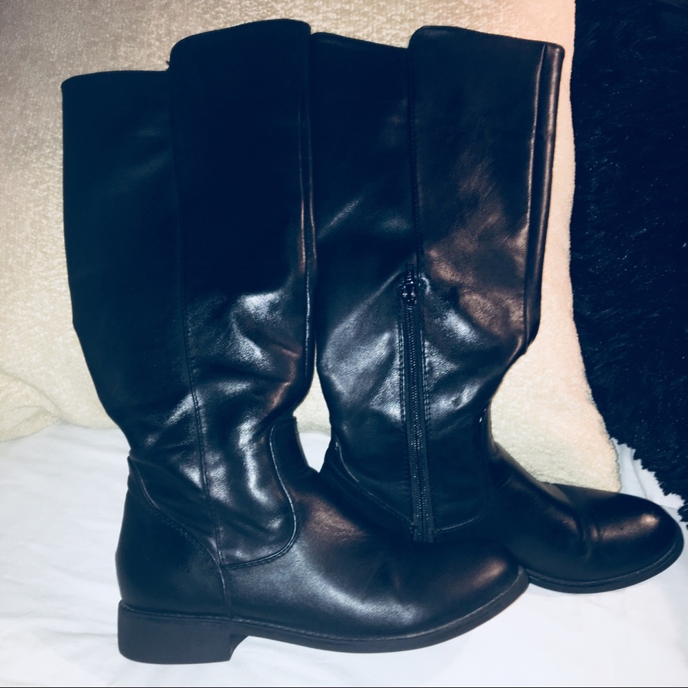 Black Boots