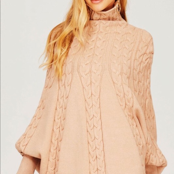 •LAST 1• Supersoft Chenille Chunky Cable Poncho - Picture 3 of 7