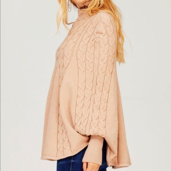 •LAST 1• Supersoft Chenille Chunky Cable Poncho - Picture 4 of 7