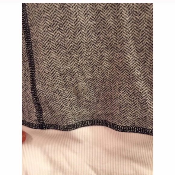 Lululemon rare ghost herringbone be present jacket - Picture 3 of 4