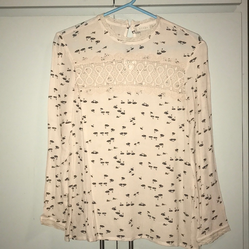 Hinge Blouse with Swan Print-Ivory Color. XS