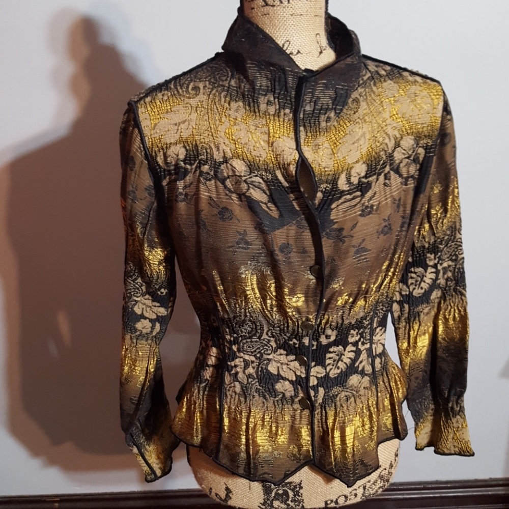 Tzeadle Blouse/Blazer