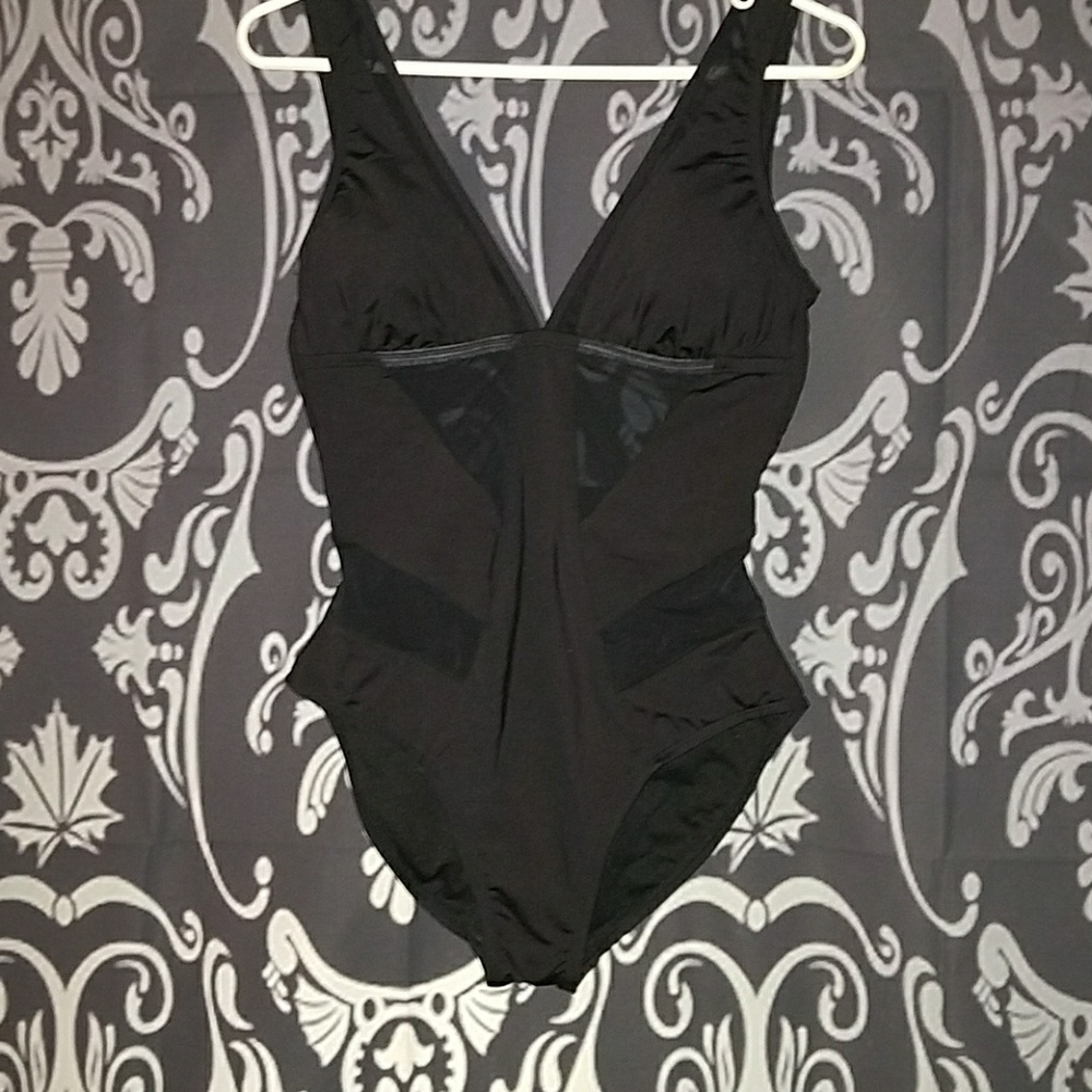 Kenneth Cole 1 piece mesh swimsuit