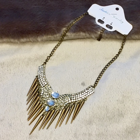 MNWT Edgy Glam Statement Necklace - Picture 4 of 4