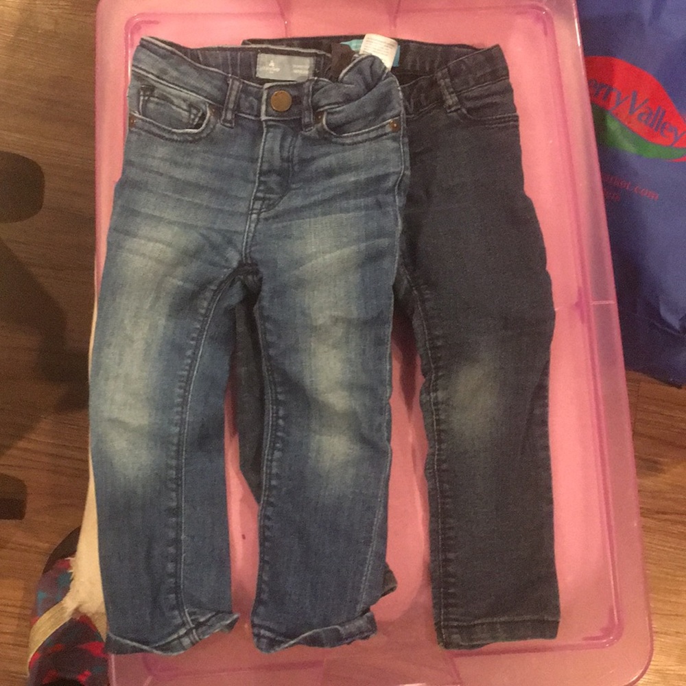 2 Pairs of Jeans For 1