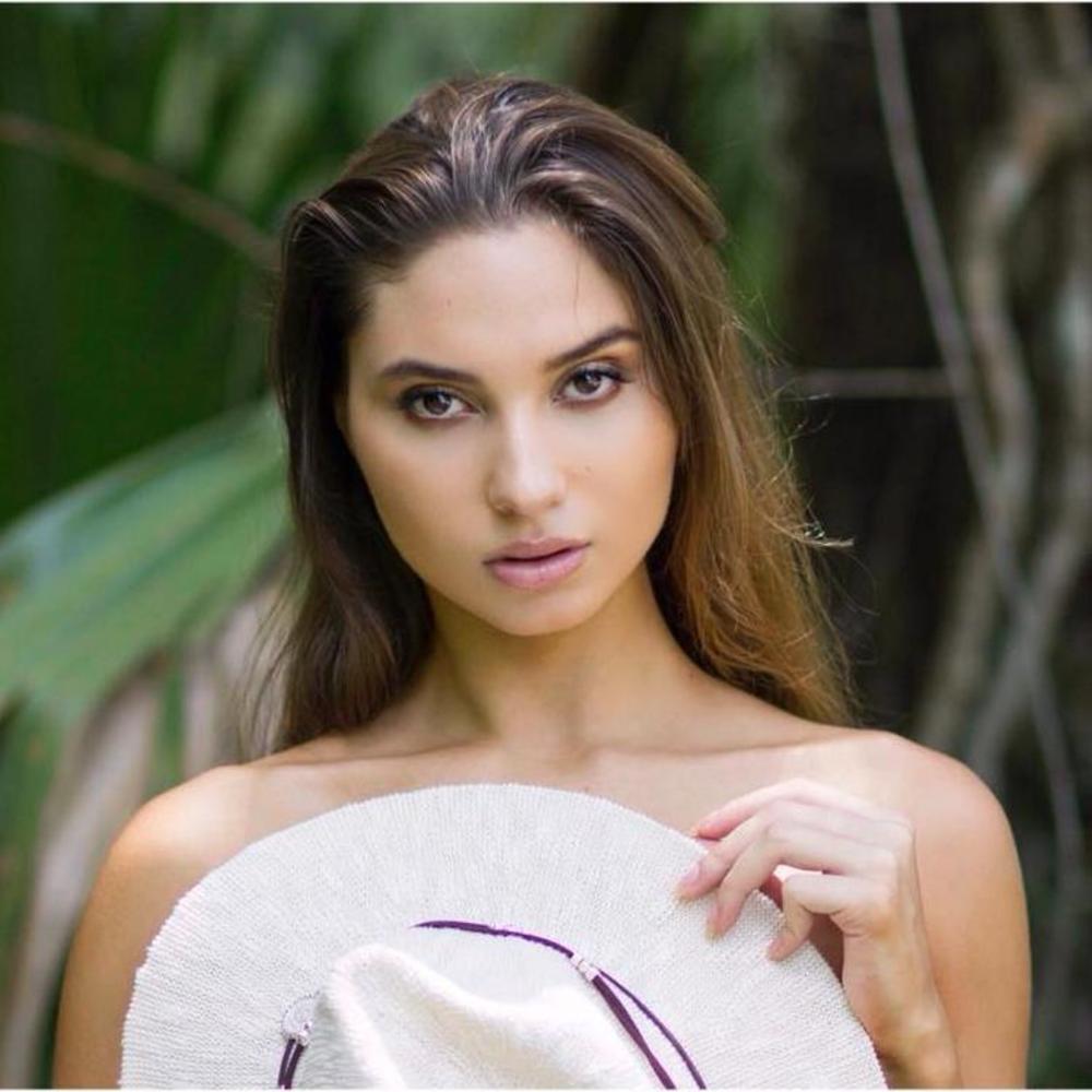 Meet your Posher, Ashlyn