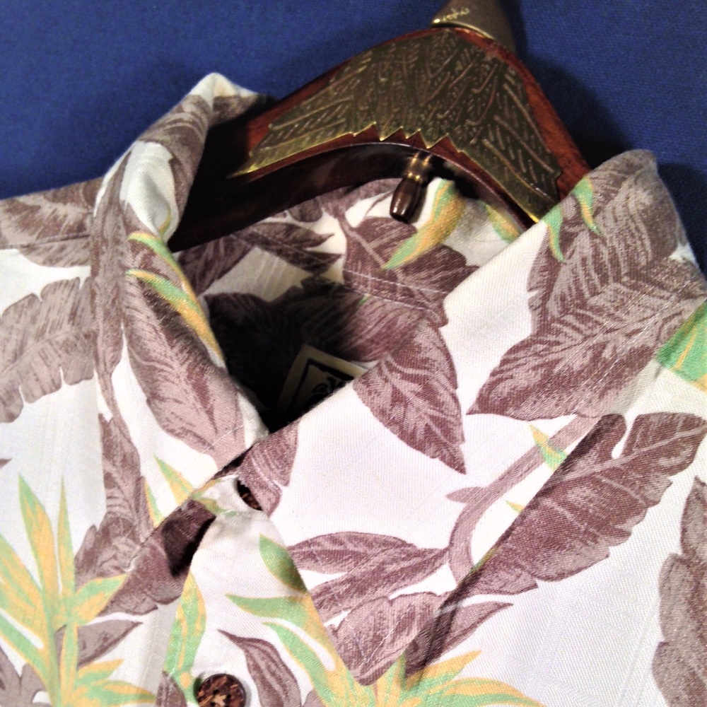 Morrow Bay Cream Floral XL Hawaiian Shirt