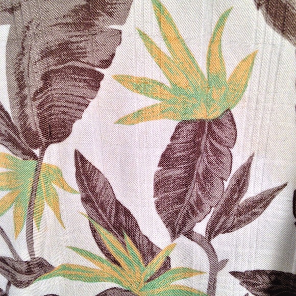 Morrow Bay Cream Floral XL Hawaiian Shirt - Picture 4 of 6