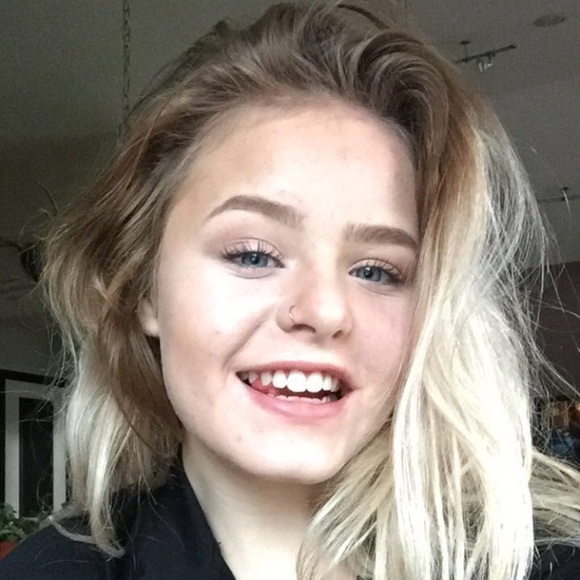 Meet your Posher, Fallon - Picture 1 of 1