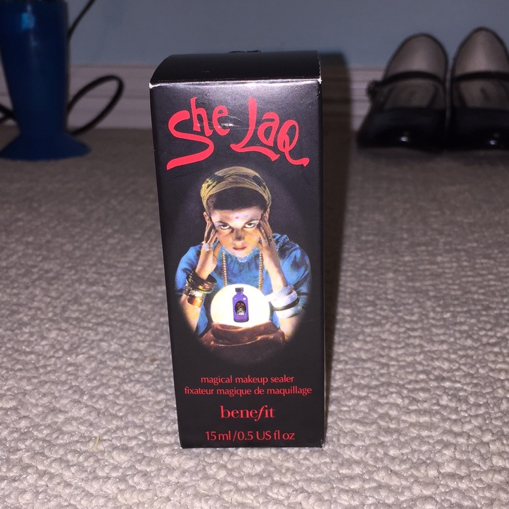 Benefit: She Laq makeup sealer