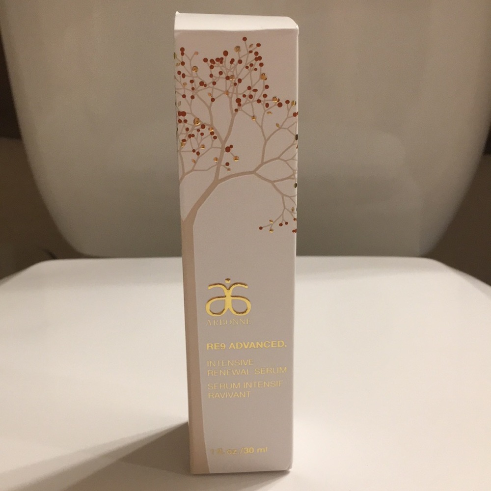 🌺🌺Arbonne RE9 Advanced Intense Renewal Serum🌺🌺