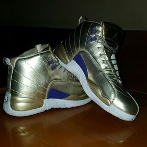 Air Jordan Pinnacle Metallic Gold and Lavender 12s
