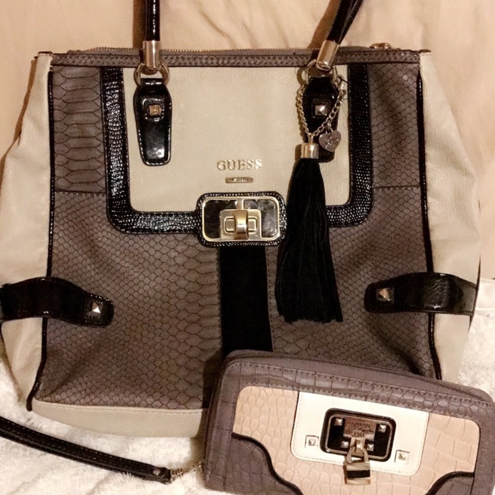 Guess Gray color block shoulder bag