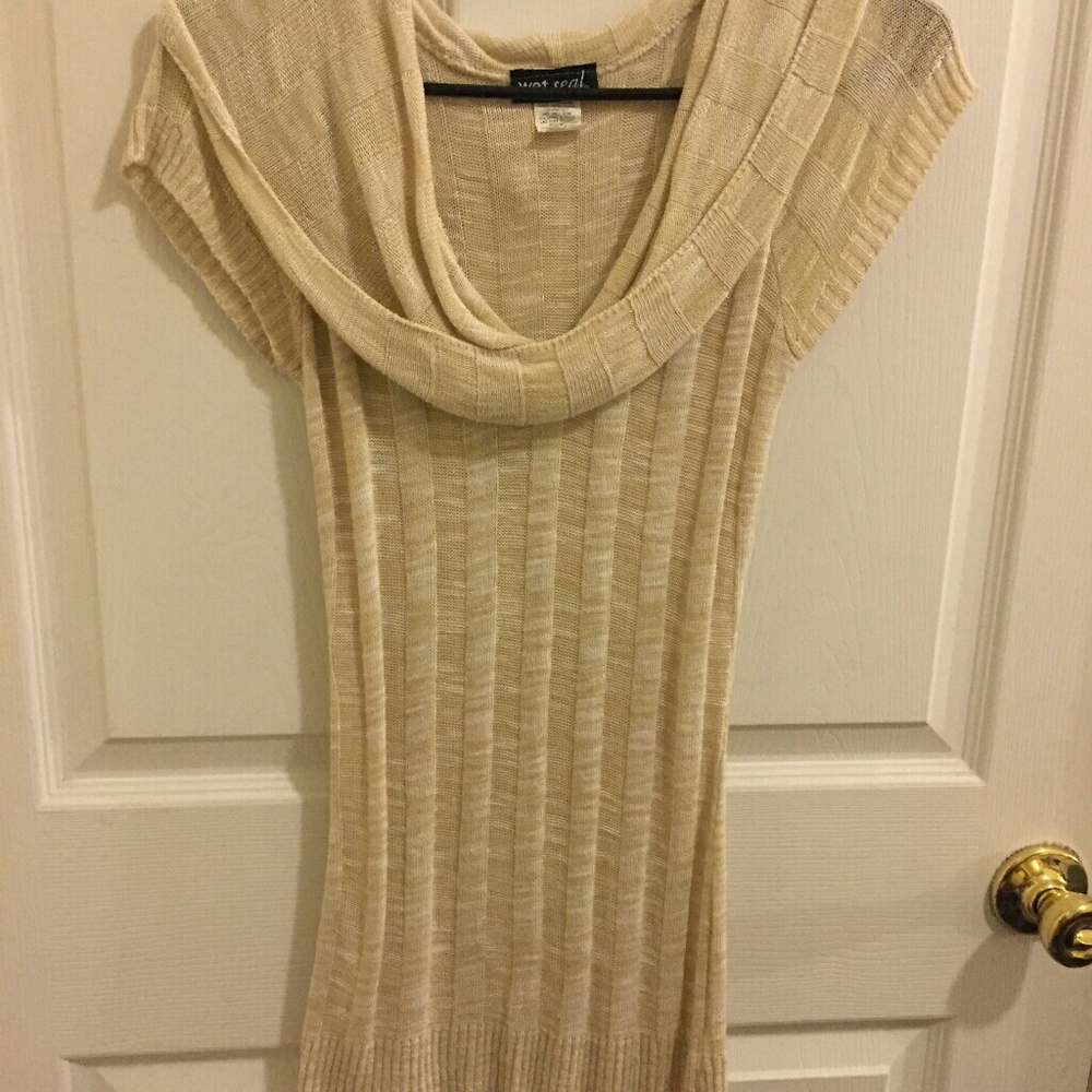 LIKE NEW Wet Seal ~ Cowl Neck Short Sleeve Sweater
