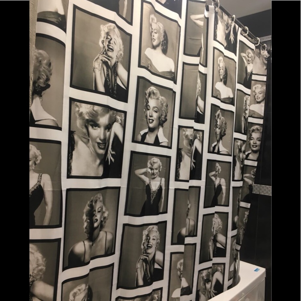 Marilyn Monroe Curtain (Waterproof)