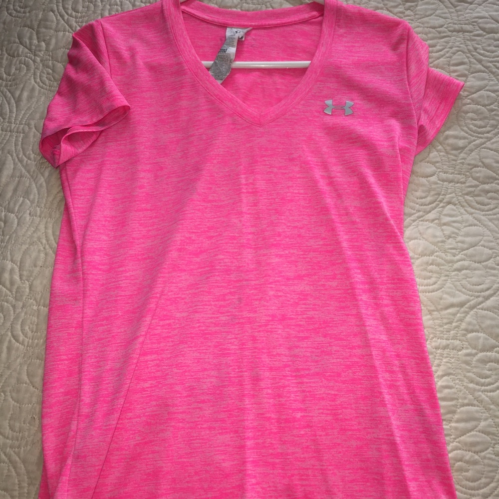 Under Armor Sports Tee - Hot pink - like new!
