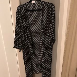 Lularoe black and white Shirley! Gorgeous!