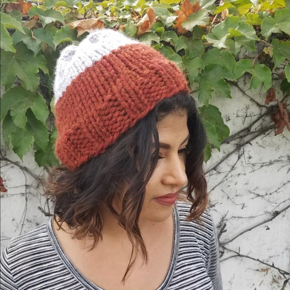 Chunky Knit Two-Toned Beanie - Picture 1 of 2