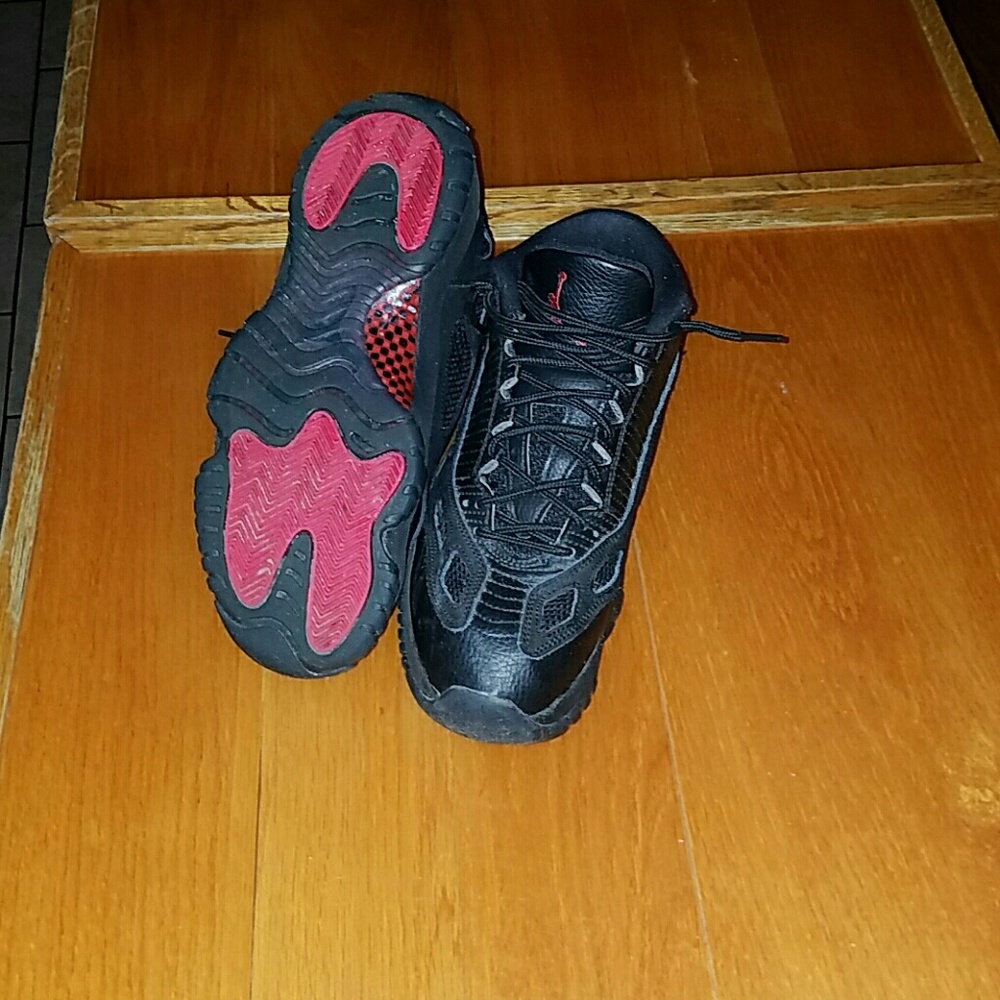 Air Jordan Retro AJ 11 1E "Referees"