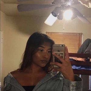 Meet your Posher, Leilani