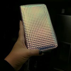 Holographic wallet
