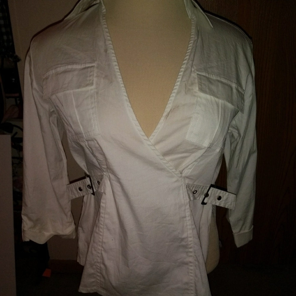 Woman's white top