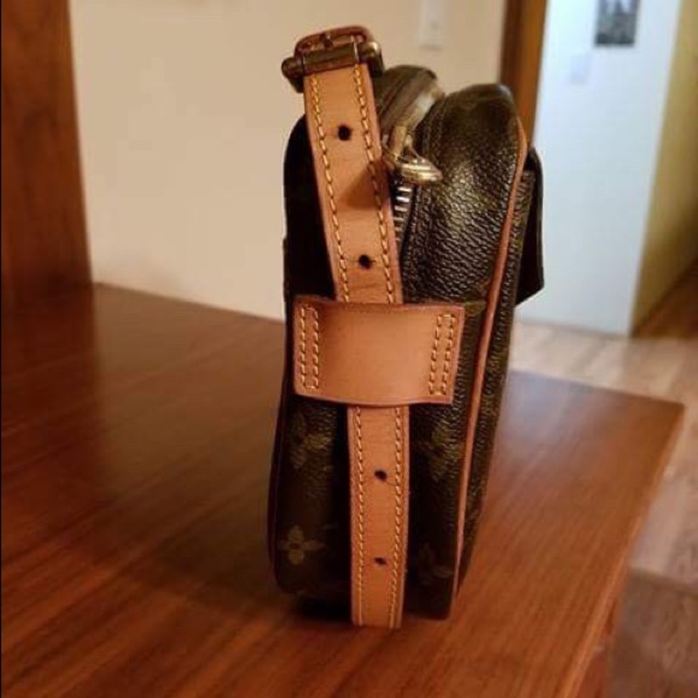 ❌❌SOLD❌❌💯% Authentic Louis Vuitton Jeune Fille P - Picture 3 of 8