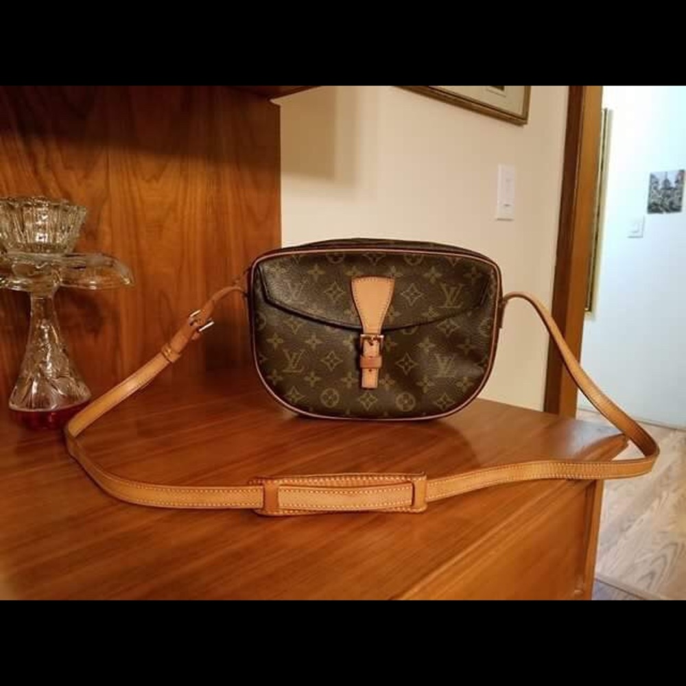 ❌❌SOLD❌❌💯% Authentic Louis Vuitton Jeune Fille P - Picture 7 of 8