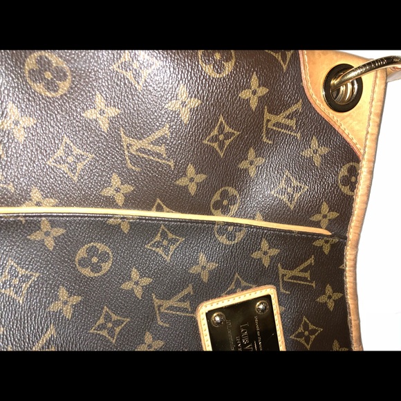Louis Vuitton Galliera PM Handbag - Picture 8 of 8
