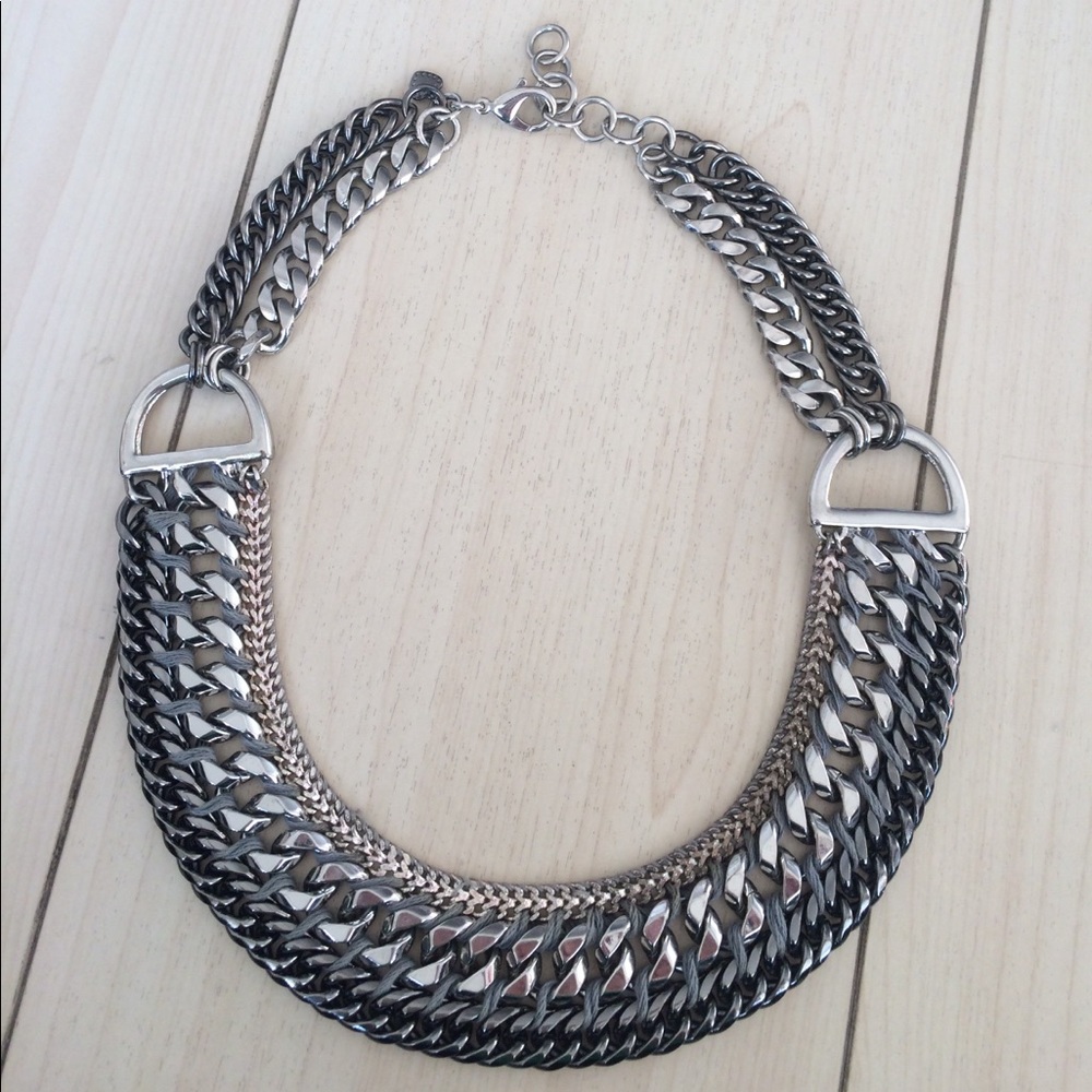 Stella and Dot Femme Fatale Necklace