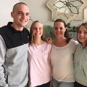 Meet your Posher, Robin