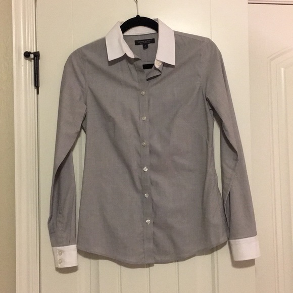 Banana Republic women’s dress shirt - Picture 1 of 3