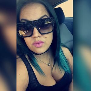 Meet your Posher, Leisha liz