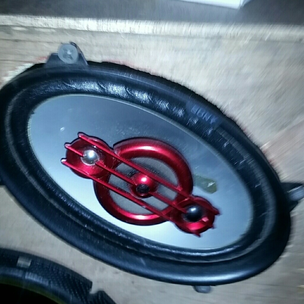 Homemade speaker box - Picture 3 of 5
