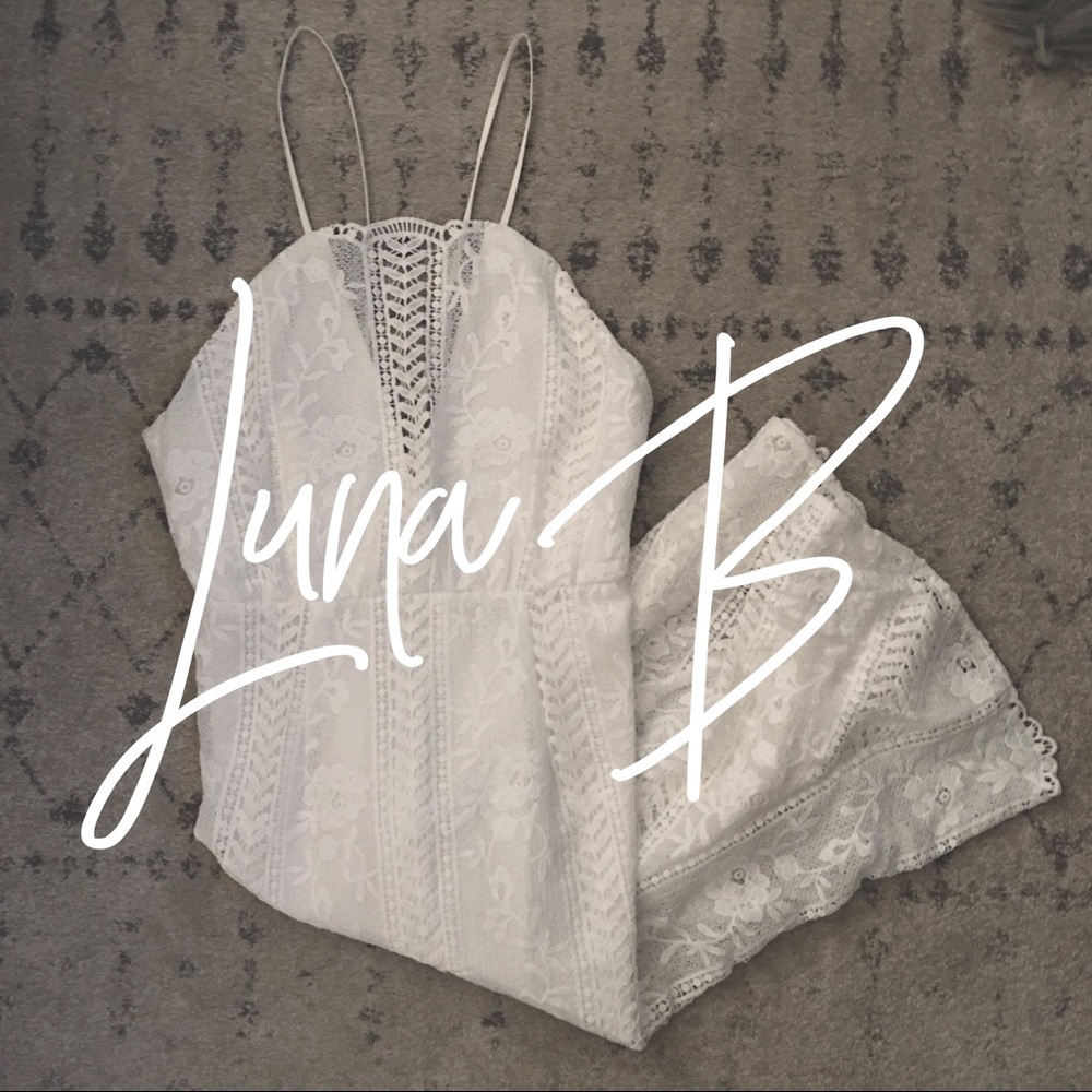 NWOT / Luna B / white lace midi dress