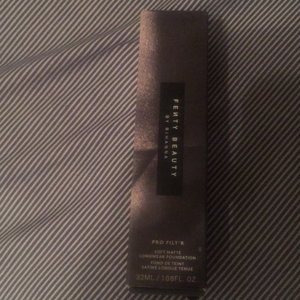 Fenty Pro’filter Foundation in 100