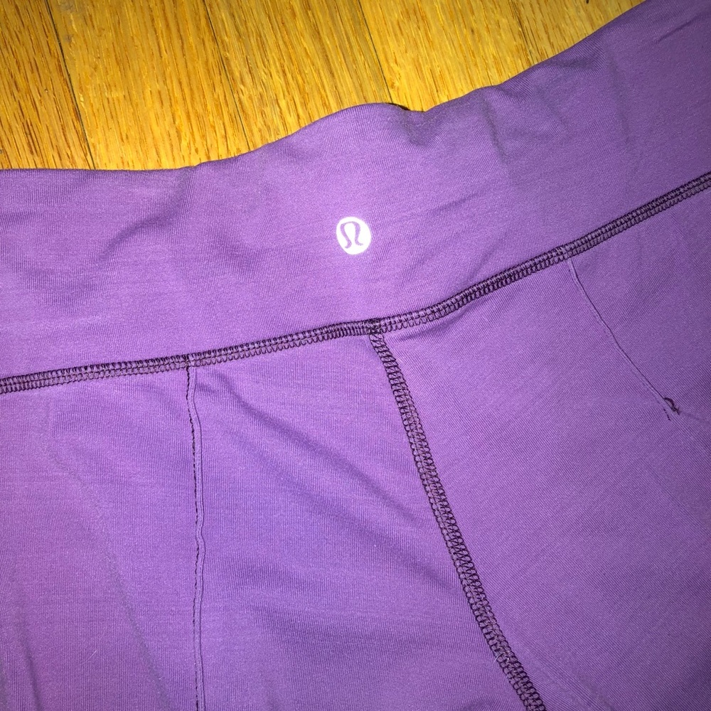 LULULEMON ATHLETICA CROPPED CAPRI WORKOUT PANTS