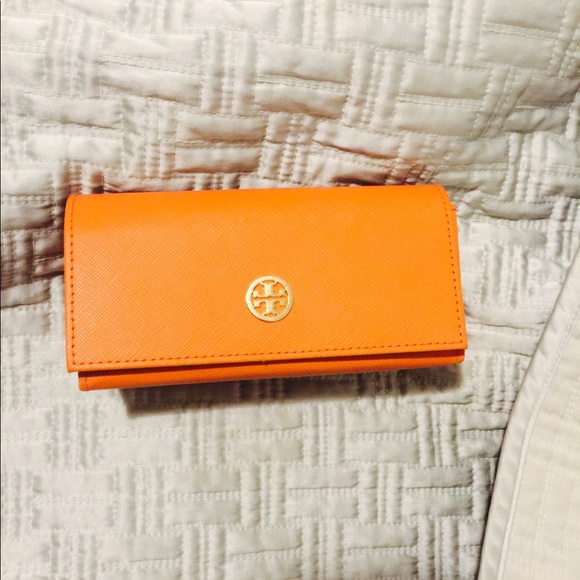 Authentic Tory Burch Sunglasses - Picture 5 of 5