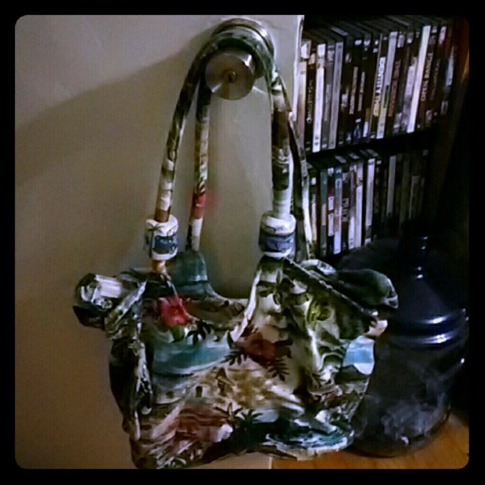 Beachy hobo handbag