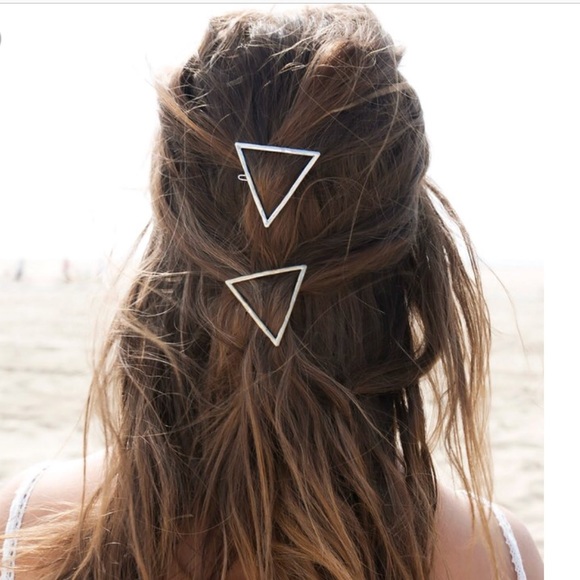 Hobo Triangle and Round Hair Clip 2Pc - Picture 2 of 8