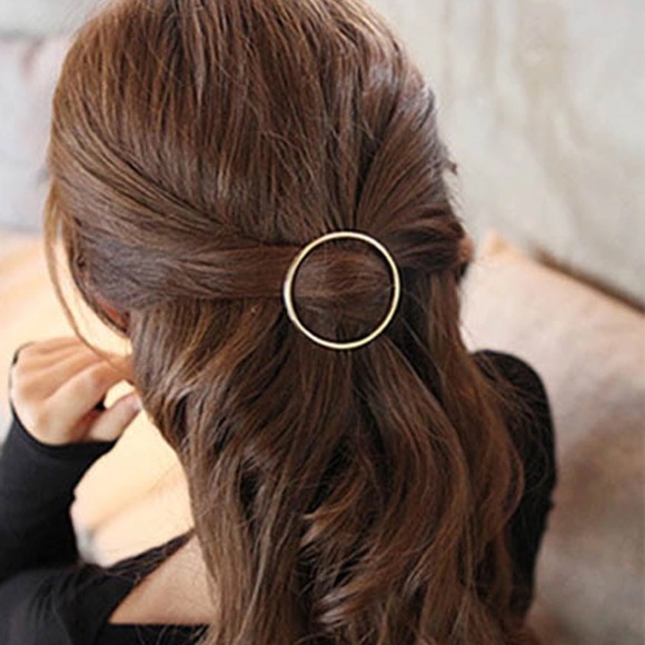 Hobo Triangle and Round Hair Clip 2Pc - Picture 4 of 8