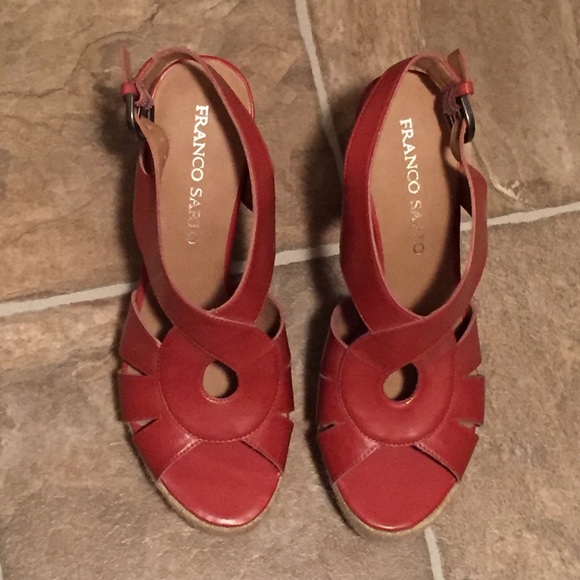 NWOB Franco Sarto Wedge Platform Sandals Size 8M - Picture 1 of 8