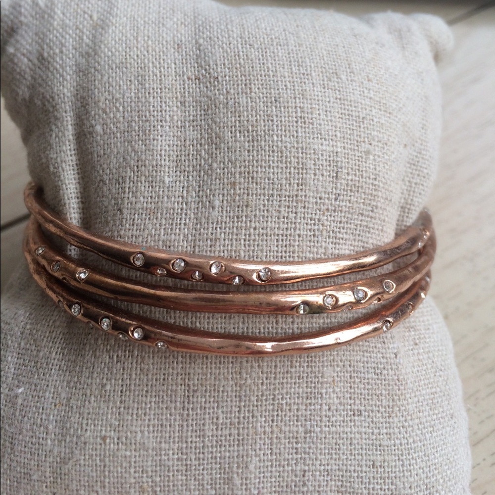 Stella and Dot Rhea Bangle Rose Gold