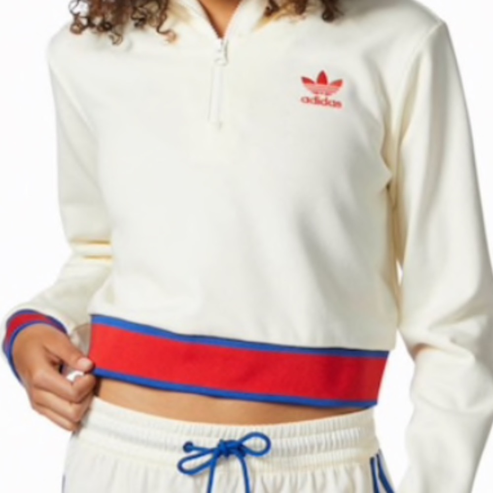 Adidas slightly cropped Hoodie